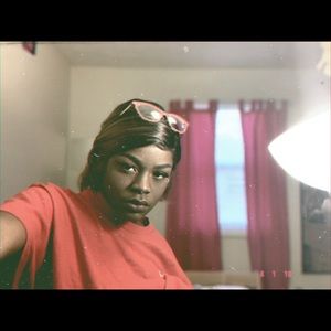 Meet your Posher, Briana